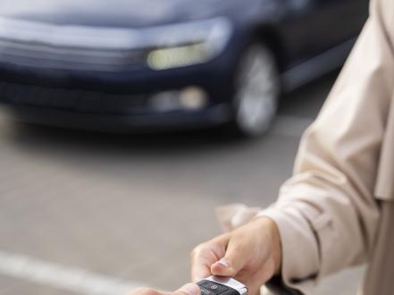 Як взяти напрокат автомобіль Дубая: розумний путівник для мандрівників та експатів photo